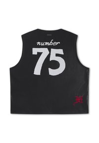 Schwarzes ärmelloses Mesh-Trikot mit weißem Text „Nummer 75“ auf dem Rücken und einem kleinen roten bestickten Emblem in der Nähe des unteren Saums.
