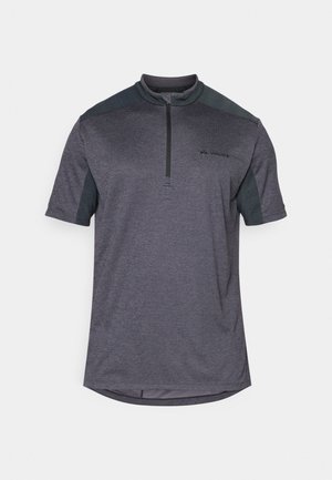 Kurzärmliges, zip-neck Sportshirt in Dunkelgrau mit kontrastierenden, dunkelgrauen Schulterpaneelen und einem dezenten Logo auf der Brust.