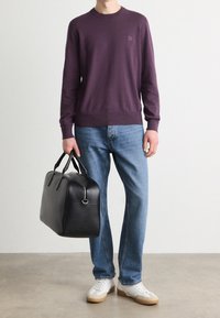 BOSS Stickad tröja - dark purple