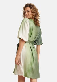 Smashed Lemon Freizeitkleid - off white light green
