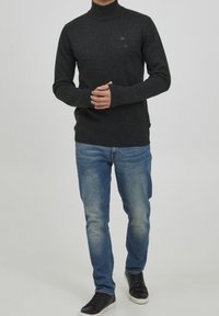 11 Project Sweter