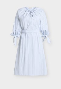 BELTED SHIRT DRESS - Φόρεμα ημέρας - white/blue