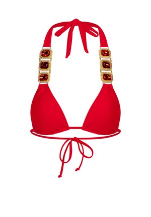 Top bikini a triangolo rosso con lacci regolabili, caratterizzato da accenti dorati e tre grandi gioielli rossi sui lacci, realizzato in tessuto liscio.