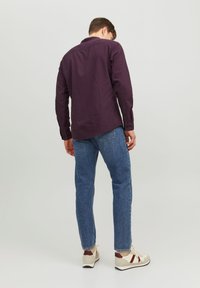Jack & Jones JJEGINGHAM SHIRT - Ing - navy blazer/dark red