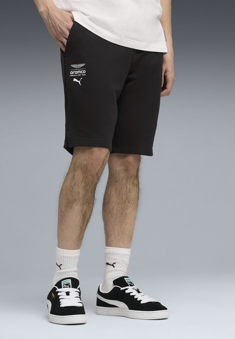 PUMA X ASTON MARTIN ARAMCO F1® TEAM ESSENTIALS SHORTS - Teplákové kalhoty - black