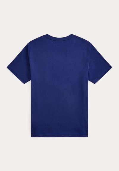 Granatowy bawełniany t-shirt z krótkim rękawem, okrągłym dekoltem, gładką teksturą, bez grafik ani ozdób, widok od tyłu.