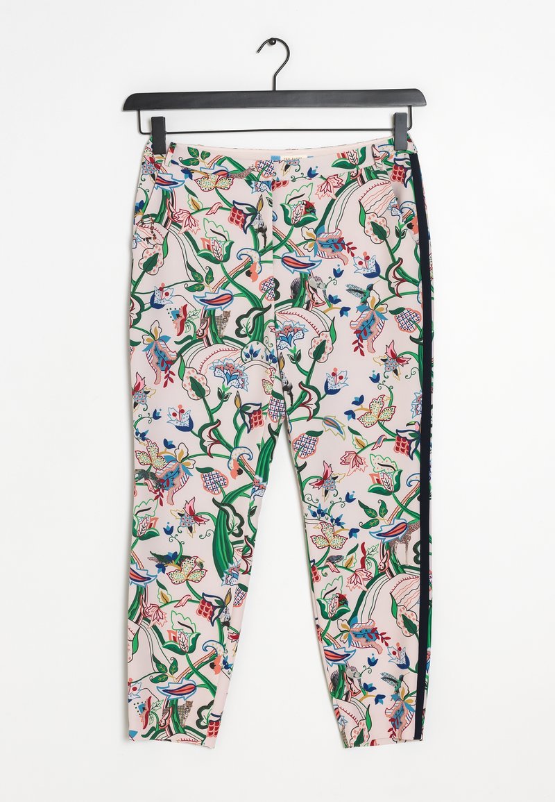 Pantalon en tissu léger avec un motif floral multicolore sur un fond rose clair, avec une bande latérale noire.