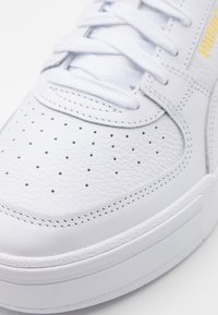 Puma Sneakers - white