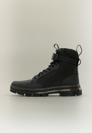 Dr. Martens COMBS TECH UNISEX - Členkové šnurovacie čižmy - black