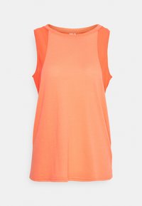 Mouwloze koraaloranje tanktop met brede schouderbanden en een ronde halslijn op een effen witte achtergrond.