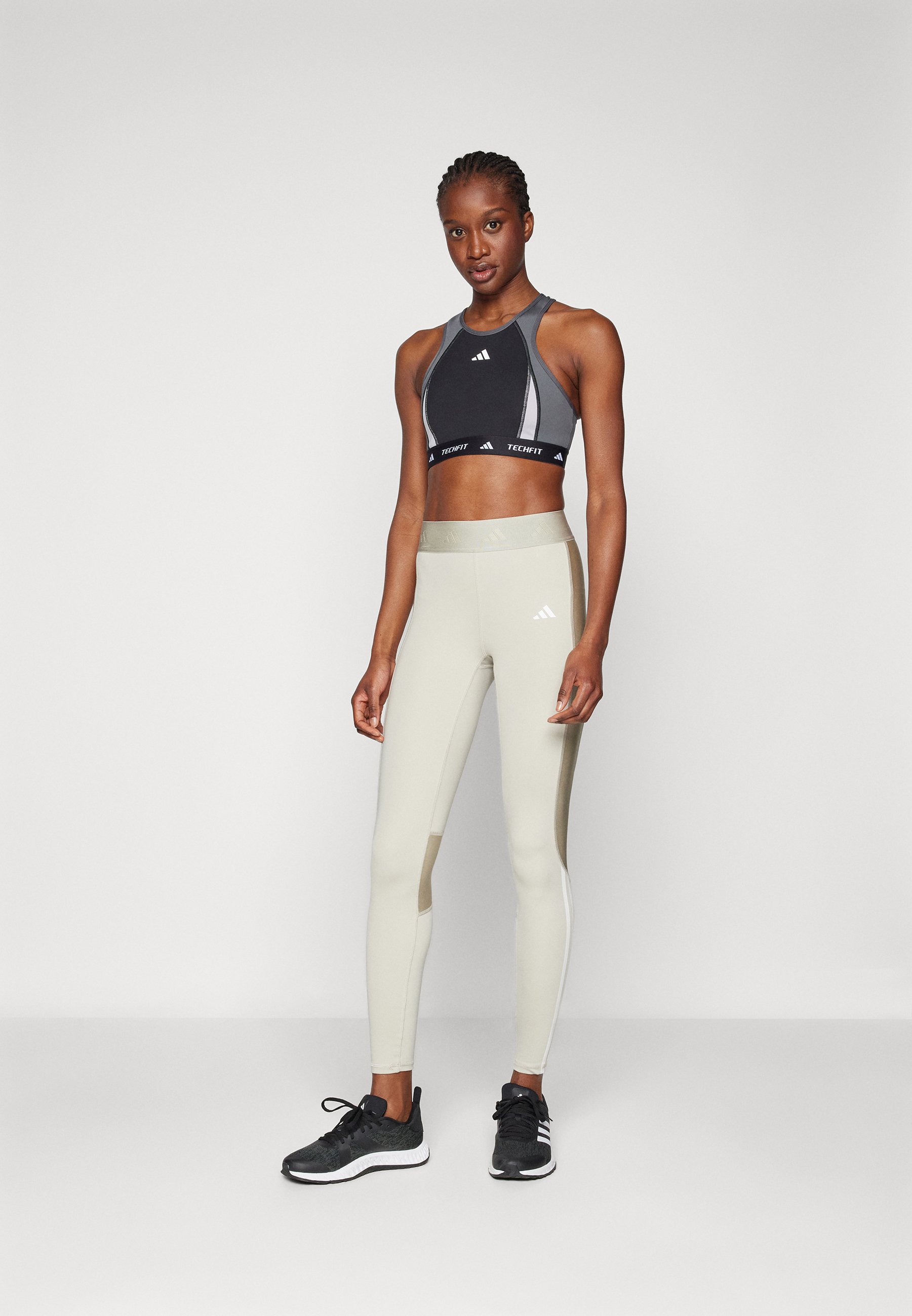 adidas Performance TECHFIT MEDIUM-SUPPORT HIGH-NECK