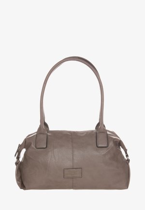 Brun læderhåndtaske med to afrundede håndtag og en rektangulær bund, med en subtil struktur og et lille syet mærkelabel foran.