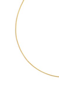 Dünne goldene Kettenhalskette mit quadratischen Gliedern, die über eine glatte, reflektierende Oberfläche und ein minimalistisches Design verfügt. Die Länge ist verstellbar.