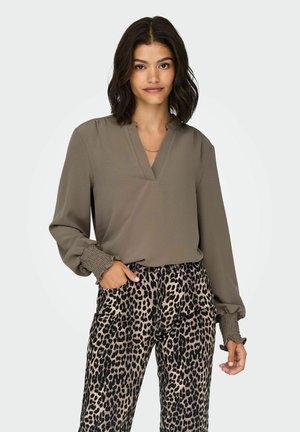 ONLMETTE V NECK SMOCK - Bluza - brown lentil