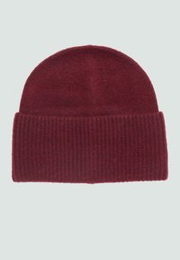 Burgundy knit beanie with a ribbed texture and folded cuff. Made of soft wool material, featuring a smooth, slightly heathered finish.