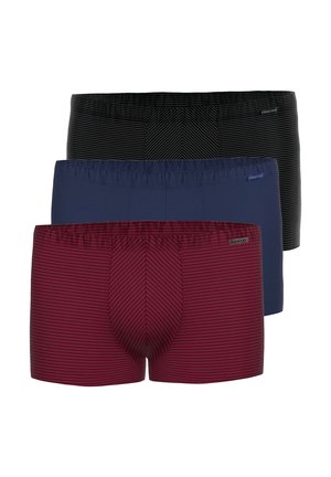 Drei Paar gestreifte Herren-Boxershorts in Schwarz, Marineblau und Burgunder, übereinander gestapelt von vorne nach hinten.