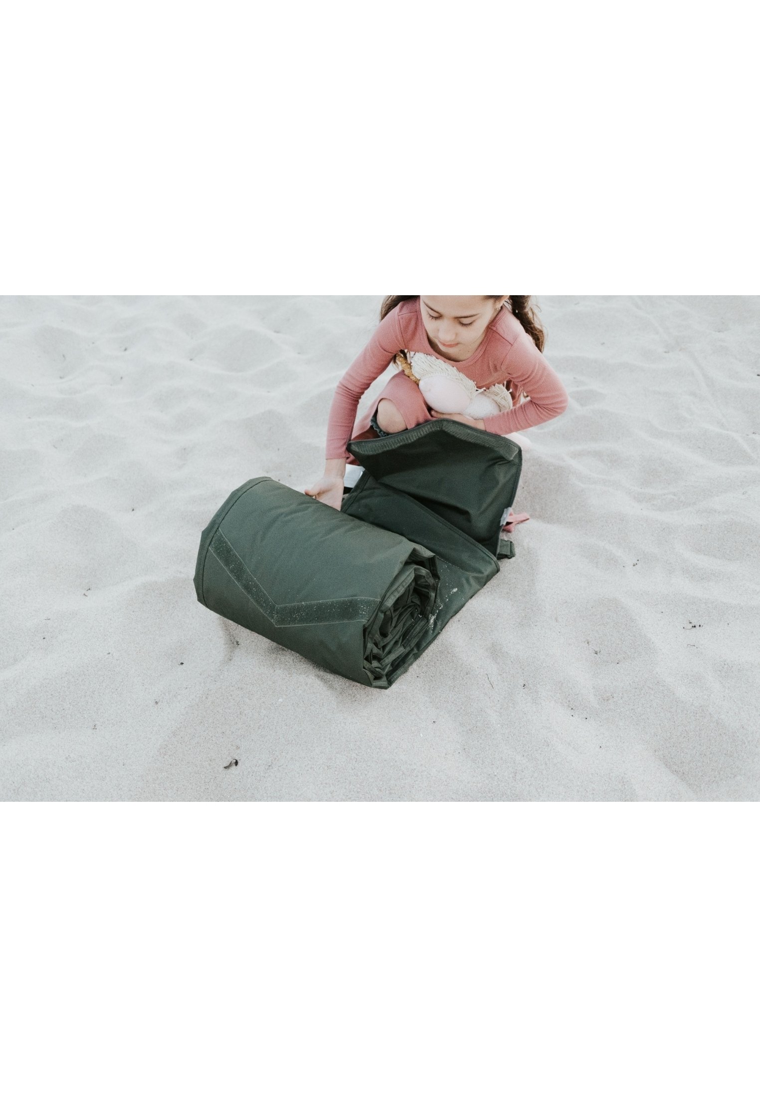 Neutral Welcome To The World Felt Banner - No Thank You