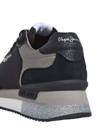 Pepe Jeans RUSPER GLAM - Joggesko - black