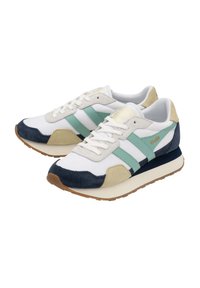 Sneakers bianchi con accenti blu, verdi e beige. Realizzati in pelle e suede, presentano una suola in gomma e tre strisce distintive.