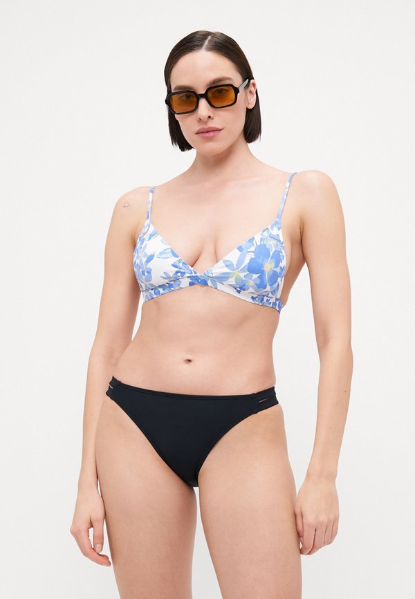 BEACH CLASSICS FIXED TRI - Bikini top - egret4