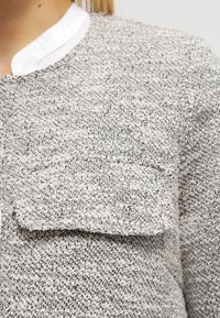 Vero Moda Abrigo corto - light grey