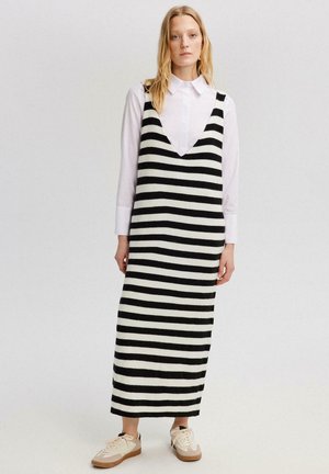 V NECK STRIPED - Žerzejové šaty - black