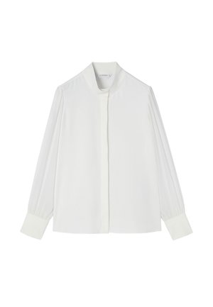 Biała koszula z długim rękawem i stójką, z zapięciem na guziki z przodu oraz marszczonymi rękawami. Miękka tkanina o gładkiej fakturze.