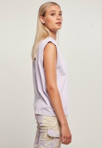 Urban Classics Navadna majica - lilac