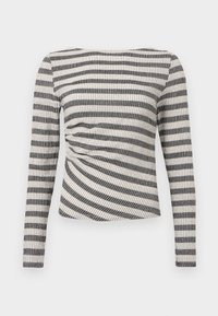 Długi rękaw z bluzką w poziome paski w czerni i bieli, z teksturowanym materiałem i marszczeniem po boku.