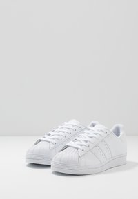 adidas Originals SUPERSTAR - Sneakers - footwear white