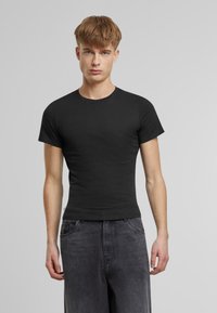 Mister Tee T-shirts - black