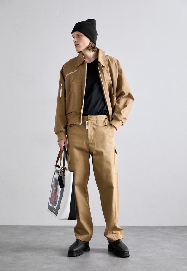 POCKETS - Bomber Jacket - beige taupe4
