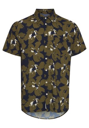 Camicia a maniche corte con bottoni di colore verde scuro e blu navy, caratterizzata da un motivo floreale con dettagli bianchi e un orlo arrotondato.