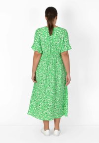 Live Unlimited London Vapaa-ajan mekko - green