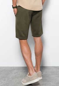 Ombre Šortky - olive green