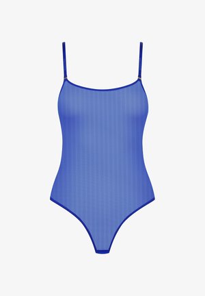 Blauer Netz-Body mit dünnen Trägern, Rundhalsausschnitt und hoch geschnittenen Beinen. Verfügt über kontrastierende Abschlüsse und eine transparente Textur.