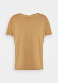 Tričko s krátkým rukávem a kulatým výstřihem v teplé hnědožluté barvě. Vyrobeno z lehké, texturované látky s volným střihem. Bez vzorů nebo zdobení.