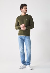 Pier One Sweater - forest night