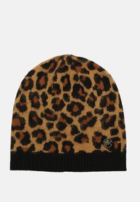 Strikket leopardmønstret hue i brun og sort, med en ribbet sort kant og et cirkulært logo i kanten. Blød tekstur, sømløst design.
