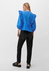 QS MIT LOCHSTICKEREI - Camicetta - royalblau