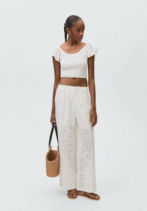 SANDP - Pantaloni - off-white