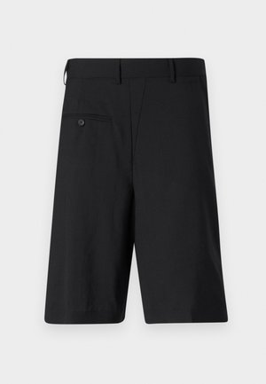 Mustat shortsit räätälöityä muotoilua, joissa on sileä pinta, napilla varustettu takatasku ja suora leikkaus, joka ulottuu polven yläpuolelle.