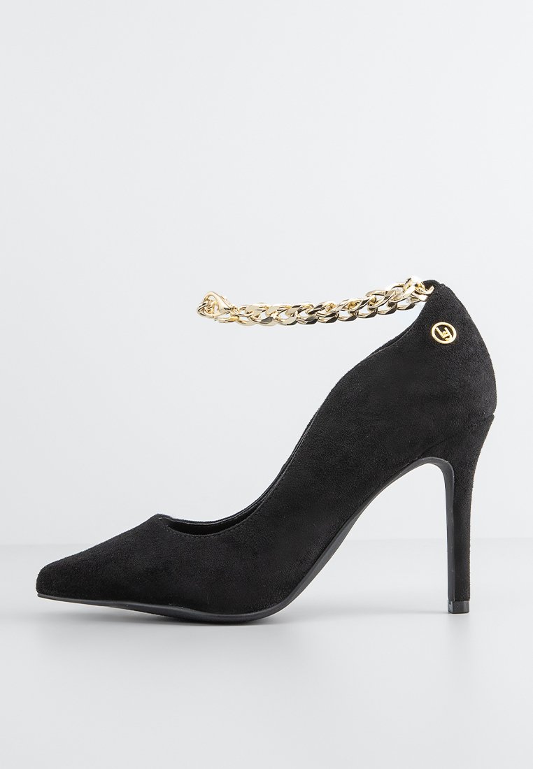 Zapatos altos