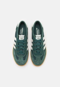 adidas Originals TISCHTENNIS - Αθλητικά παπούτσια - mineral green/off white
