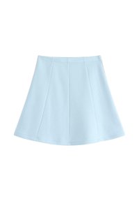 Lys blå slå-ud nederdel lavet af blødt stof med vandrette paneler og en glat finish, designet med en almindelig talje.