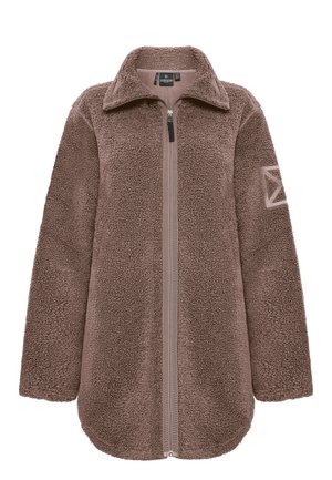 Braune Fleecejacke mit einem Reißverschluss, hohem Kragen und langen Ärmeln. Sie hat eine strukturierte Oberfläche und einen geometrischen Akzent am Ärmel.