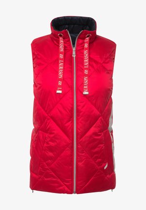 Gilet smanicato rosso trapuntato con alto colletto, zip frontale, tiranti con logo e tasche laterali, con dettagli grigi sui lati.
