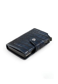 Granatowy portfel z tłoczonym wzorem krokodylej skóry, o gładkiej fakturze, z zapięciem na zatrzask i czarnym wnętrzem. Posiada mechanizm wysuwania kart.