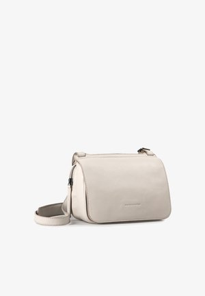 Kompakte beige Leder-Umhängetasche mit Klappverschluss, verstellbarem Riemen und dezent eingeprägtem Markennamen auf der Vorderseite.