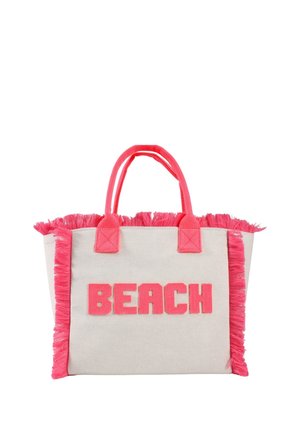 Borsa tote in tela con frange rosa e manici, con lettere rosa in grassetto che compongono la parola "BEACH" sul davanti.